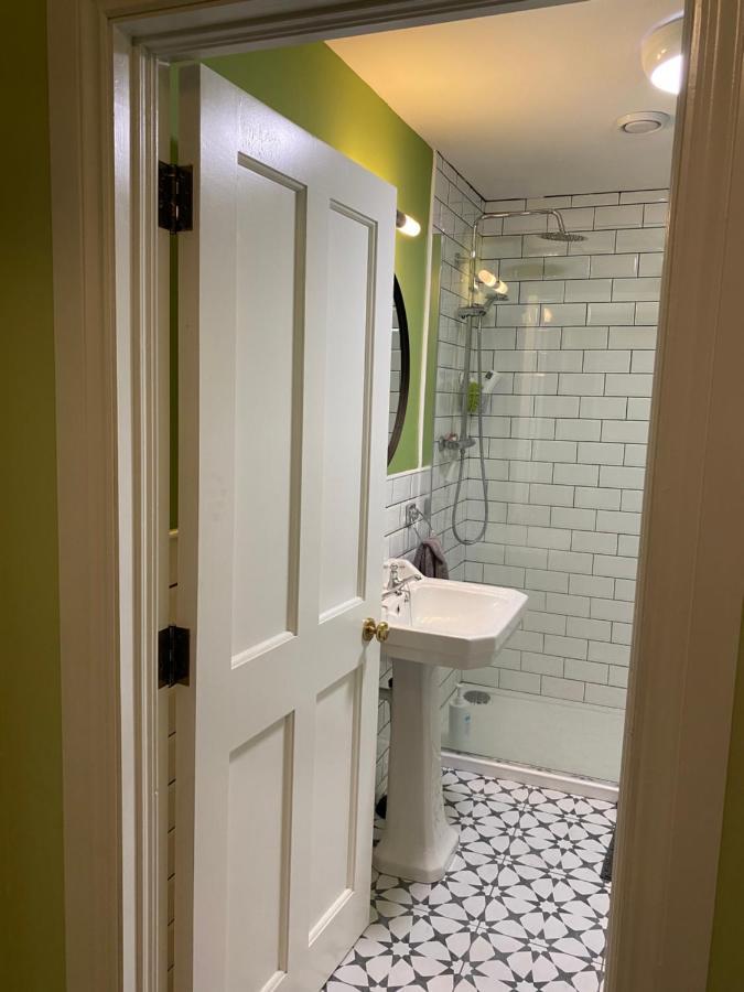 No. 1 Bridge Street Apartment Уестпорт Екстериор снимка